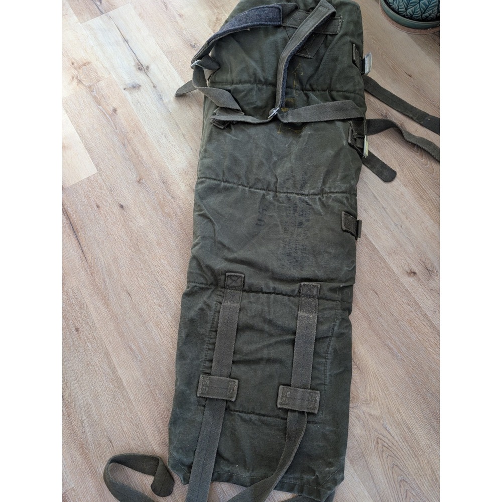 Vietnam Era US Army Airborne Parachutist's Equipment Pack‎ - Picture 13 of 16